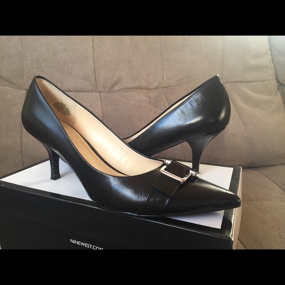 black pumps size 8.5